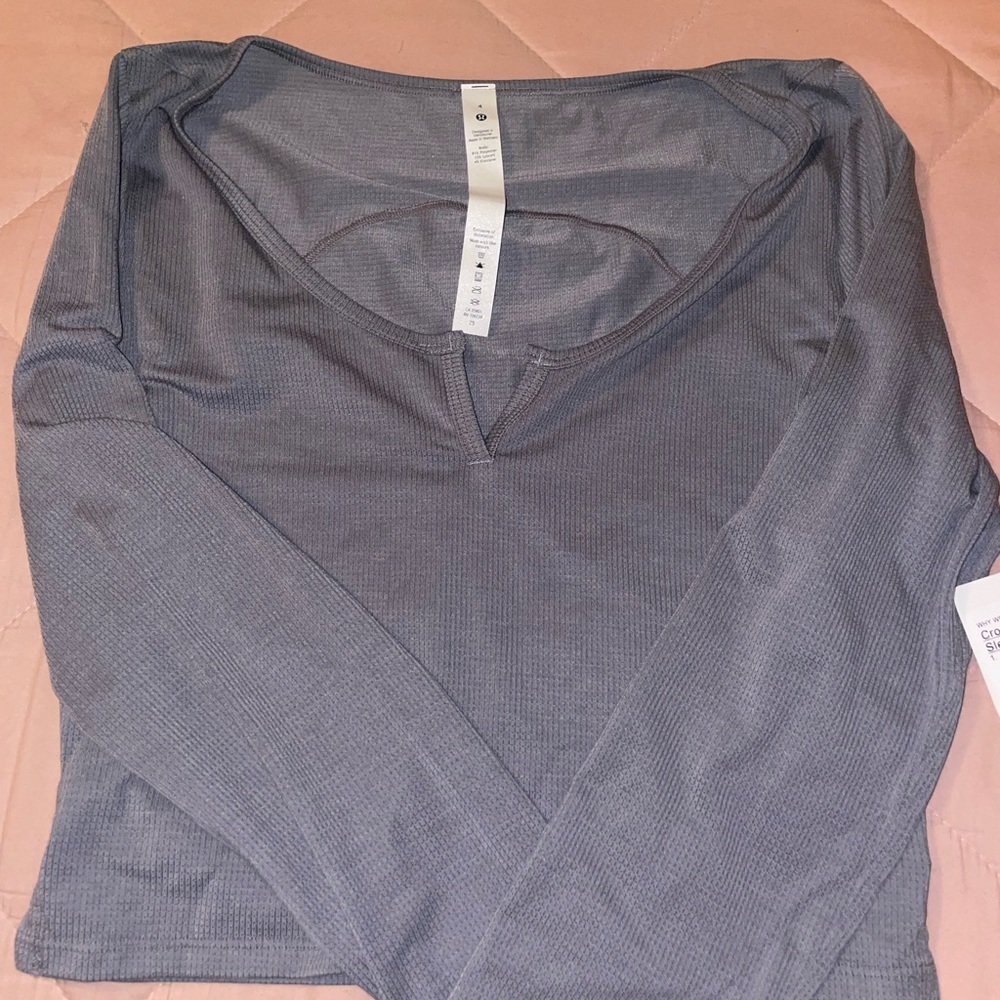 NWT cropped henley long sleeve lululemon SIZE 4